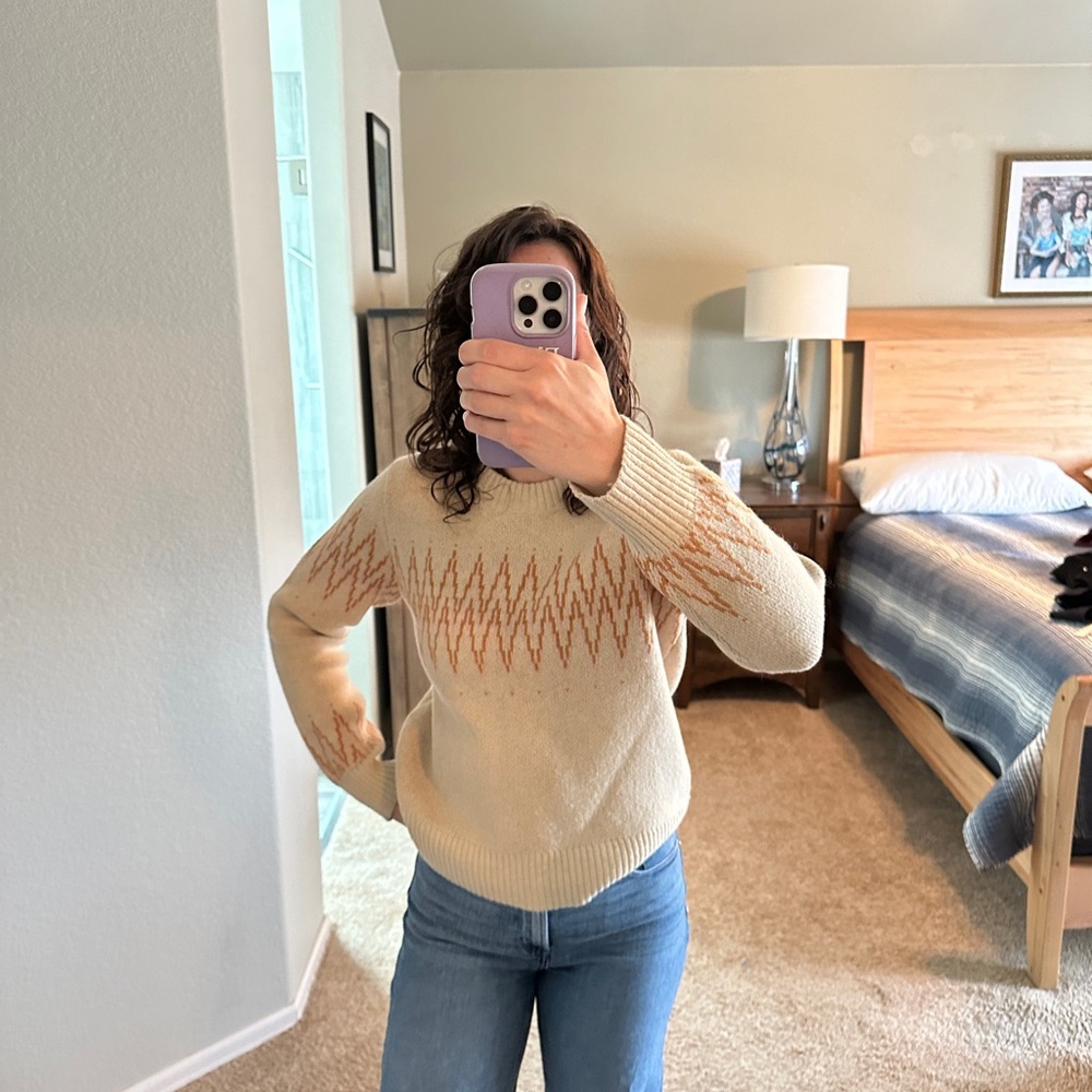 Patagonia Cream Crewneck Sweater with Rust Zigzag